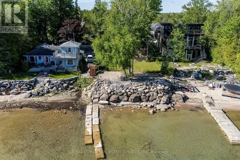 2228 Shore Lane Wasaga Beach ON L9Z 2X6