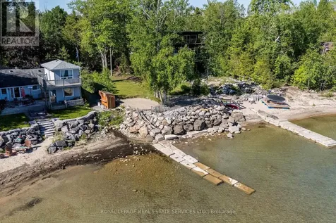 2228 Shore Lane Wasaga Beach ON L9Z 2X6