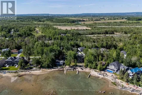 2228 Shore Lane Wasaga Beach ON L9Z 2X6