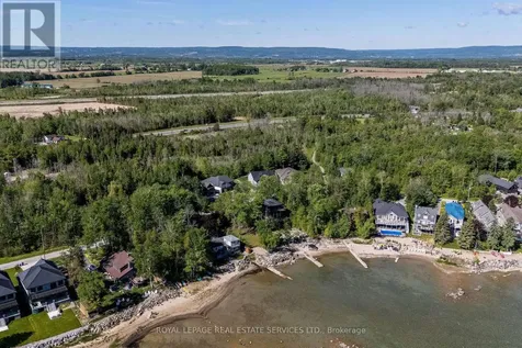 2228 Shore Lane Wasaga Beach ON L9Z 2X6