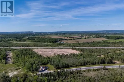 2228 Shore Lane Wasaga Beach ON L9Z 2X6