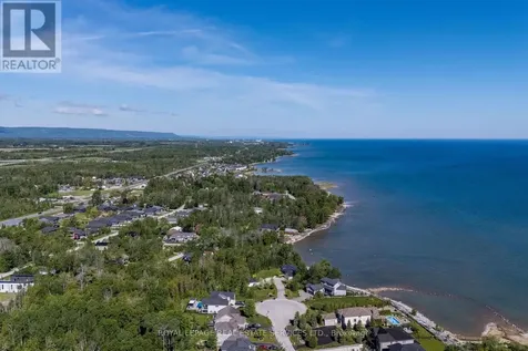 2228 Shore Lane Wasaga Beach ON L9Z 2X6
