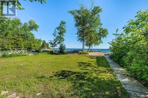 2228 Shore Lane Wasaga Beach ON L9Z 2X6
