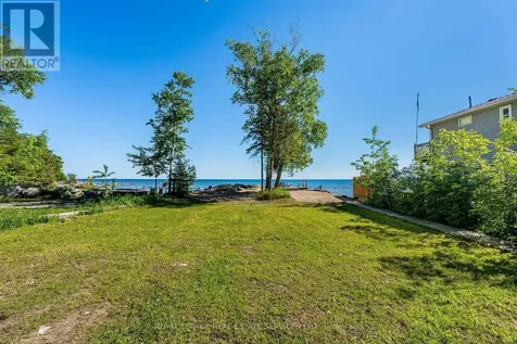 2228 Shore Lane Wasaga Beach ON L9Z 2X6