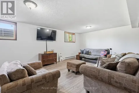 1041 Howick Street Howick ON N0G 2X0