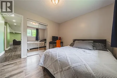 27 Ludlow Crescent Brantford ON N3P 1V2