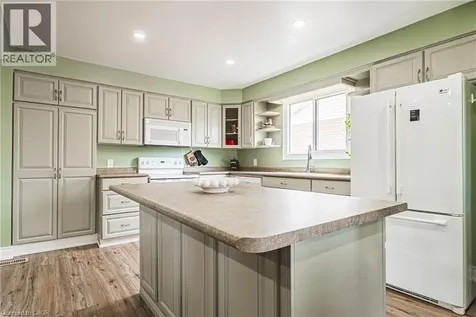 27 Ludlow Crescent Brantford ON N3P 1V2