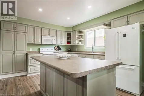 27 Ludlow Crescent Brantford ON N3P 1V2