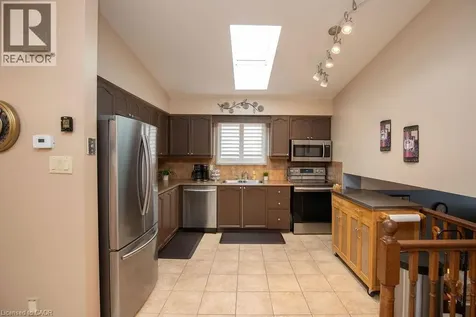 106 Ossington Drive Hamilton ON L8W 3S5