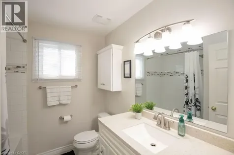 106 Ossington Drive Hamilton ON L8W 3S5