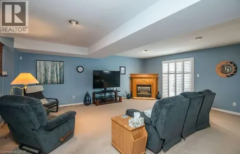 106 Ossington Drive Hamilton ON L8W 3S5