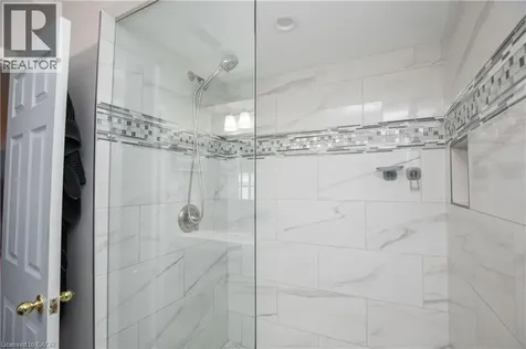 106 Ossington Drive Hamilton ON L8W 3S5