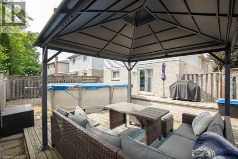 106 Ossington Drive Hamilton ON L8W 3S5