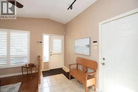106 Ossington Drive Hamilton ON L8W 3S5