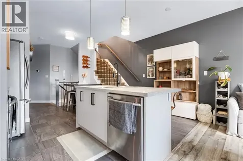 688 Dunn Avenue Hamilton ON L8H 6M6