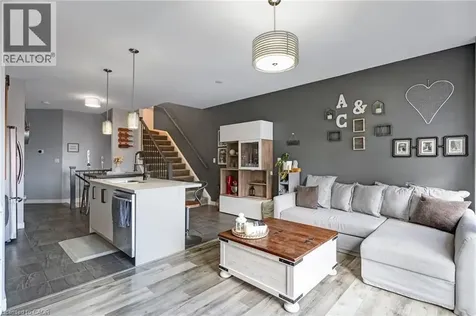 688 Dunn Avenue Hamilton ON L8H 6M6