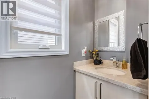 688 Dunn Avenue Hamilton ON L8H 6M6
