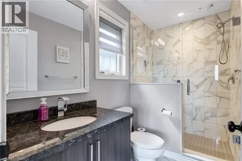 688 Dunn Avenue Hamilton ON L8H 6M6