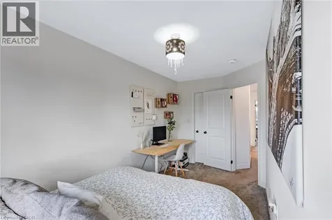 688 Dunn Avenue Hamilton ON L8H 6M6