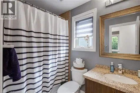 688 Dunn Avenue Hamilton ON L8H 6M6