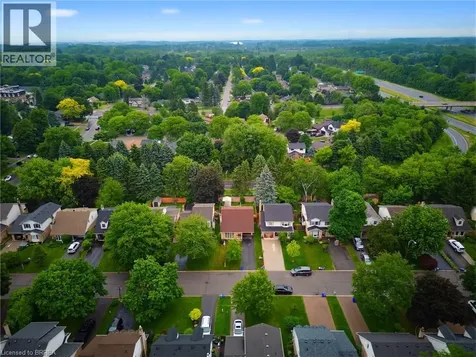 391 Knightsbridge Crescent Ancaster ON L9G 3S4
