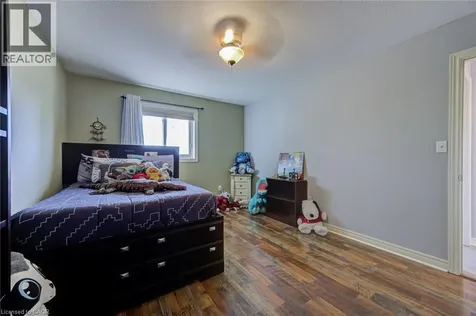 7880 Ascot Circle Niagara Falls ON L2H 3E4