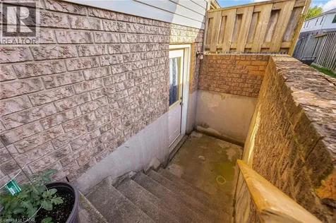 7880 Ascot Circle Niagara Falls ON L2H 3E4
