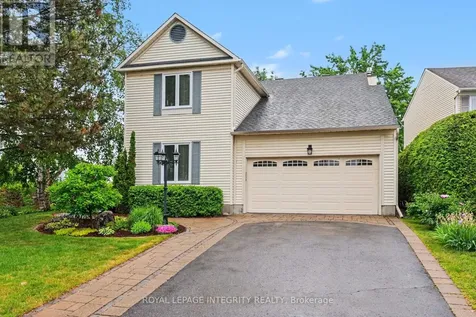 1642 Champneuf Drive Ottawa ON K1C 4W1