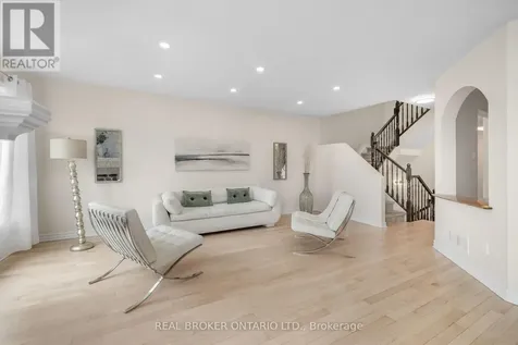 124 Silvermoon Crescent Ottawa ON K4A 0P5
