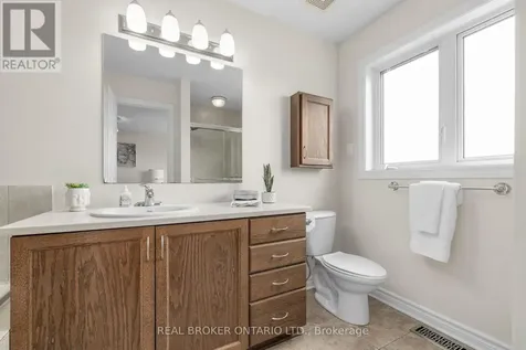124 Silvermoon Crescent Ottawa ON K4A 0P5
