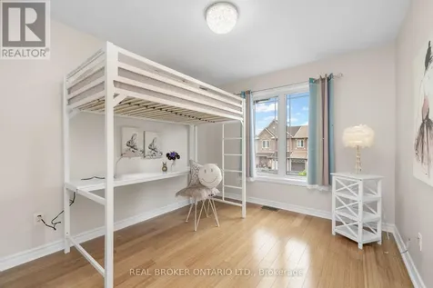 124 Silvermoon Crescent Ottawa ON K4A 0P5