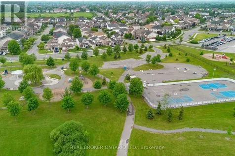 124 Silvermoon Crescent Ottawa ON K4A 0P5