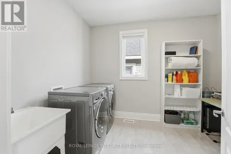 224 Ponderosa Street Ottawa ON K2S 1E7