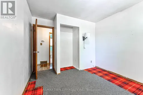 16 Dogwood Place Cambridge ON N3C 2Z4