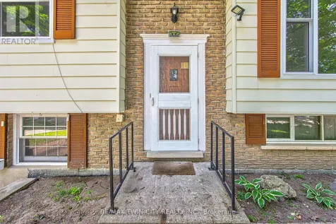 16 Dogwood Place Cambridge ON N3C 2Z4