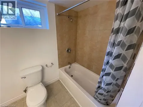 26 Stewart Avenue Thorold ON L2V 2W7