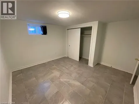 26 Stewart Avenue Thorold ON L2V 2W7