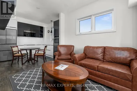 12 Beausoleil Lane Blue Mountains ON L9Y 2X5