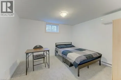 136 Dunsmere Drive Kitchener ON N2E 1V7