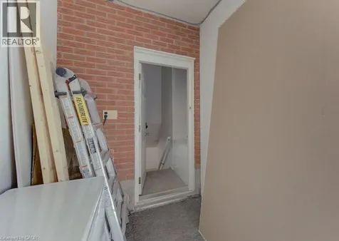 136 Dunsmere Drive Kitchener ON N2E 1V7