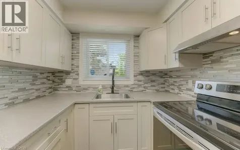 136 Dunsmere Drive Kitchener ON N2E 1V7