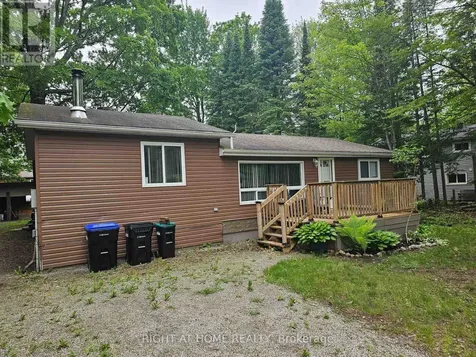 45 Heda Drive Tiny ON L9M 0B3