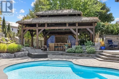 332 Carp Highlands Court Ottawa ON K0A 1L0