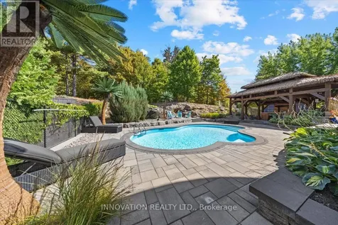332 Carp Highlands Court Ottawa ON K0A 1L0