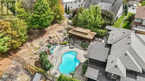 332 Carp Highlands Court Ottawa ON K0A 1L0