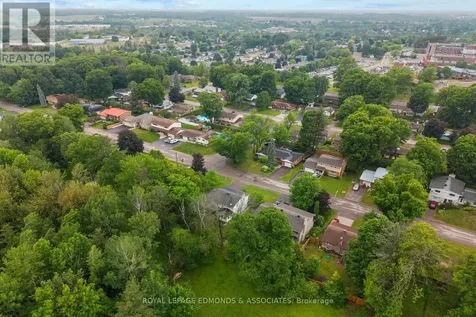 607 Elizabeth Street Pembroke ON K8A 1X3