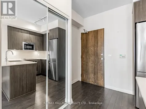 99 Eagle Rock Way Vaughan ON L6A 5A7