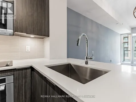 99 Eagle Rock Way Vaughan ON L6A 5A7