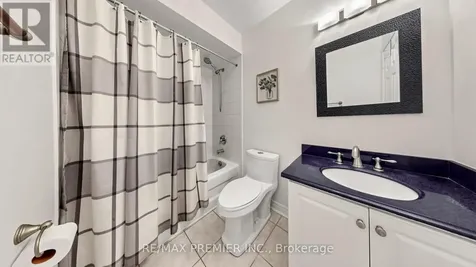 6 Terrastone Court Caledon (bolton West) ON L7E 2H1