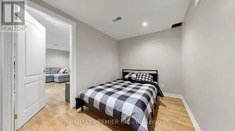 6 Terrastone Court Caledon (bolton West) ON L7E 2H1